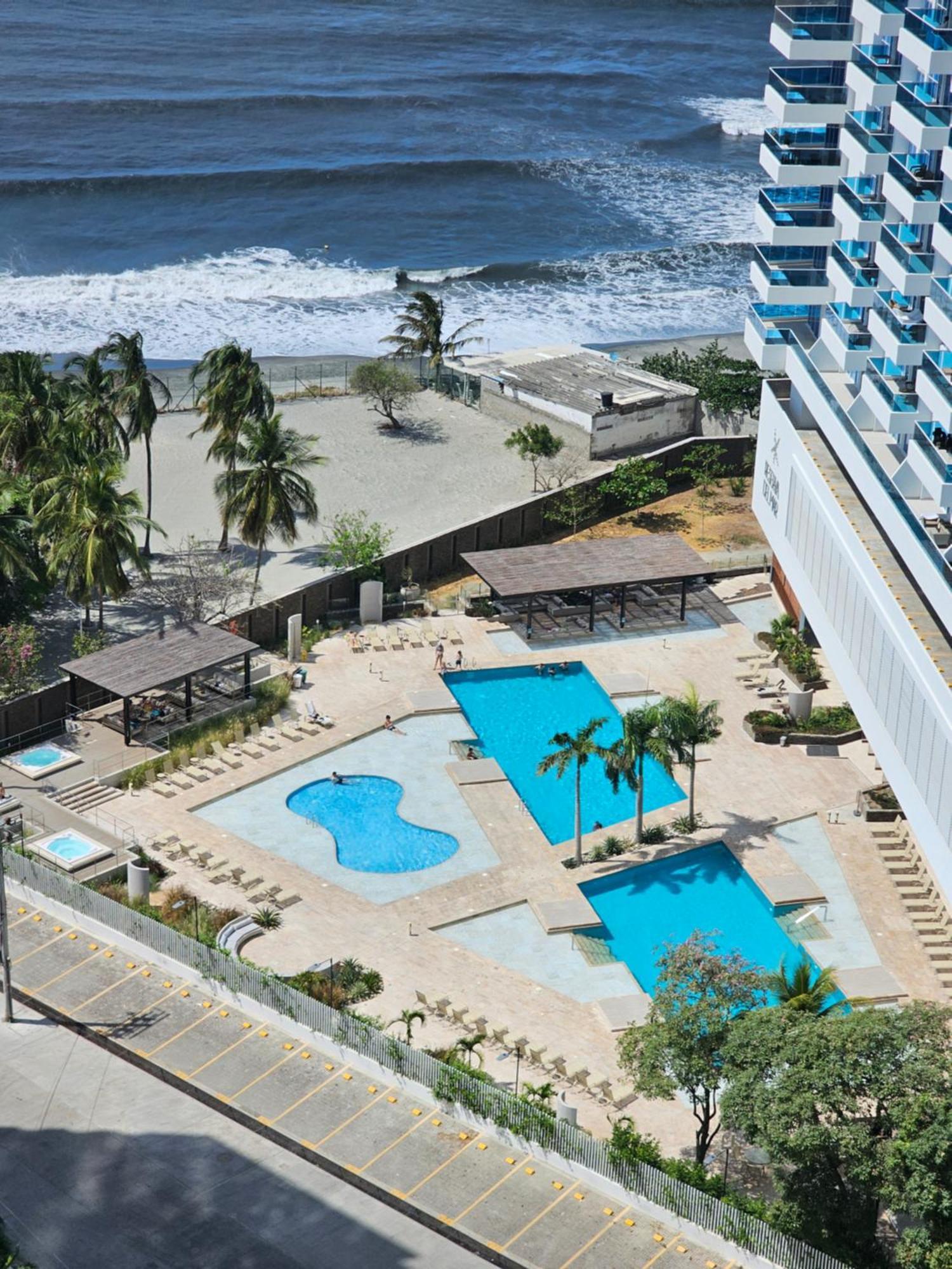 Apartamento Con Salida Al Mar *