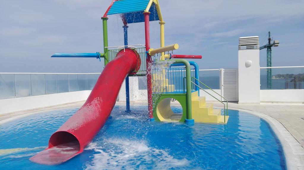 Apartamento Con Salida Al Mar *